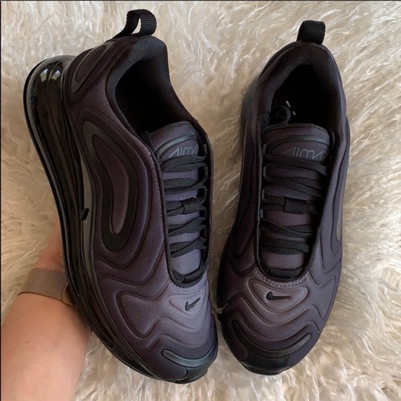 NWT Nike Air Max 720 Triple Black - Picture 5 of 8